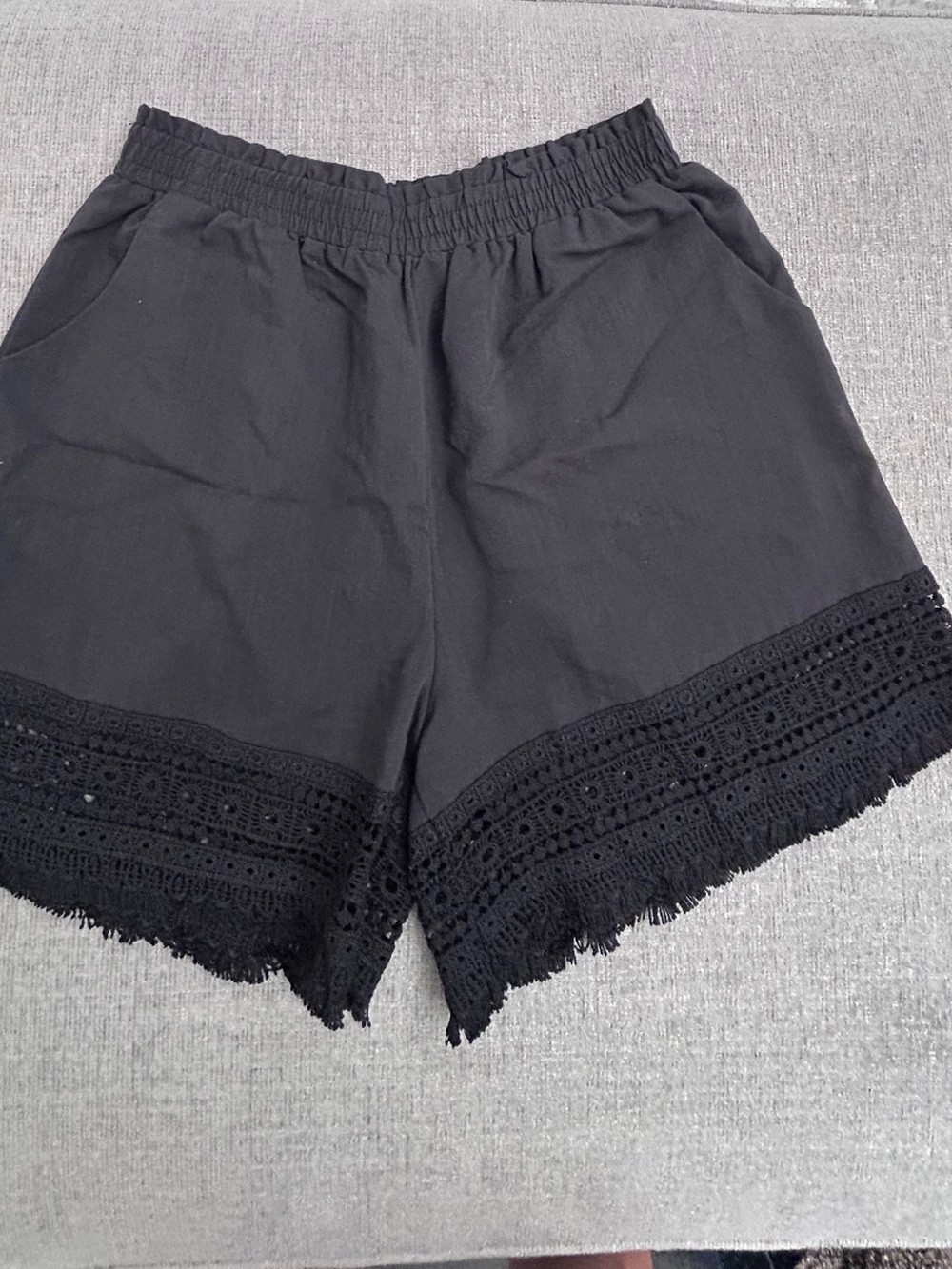 Black Lace-Trim Elastic Waist Women's Shorts